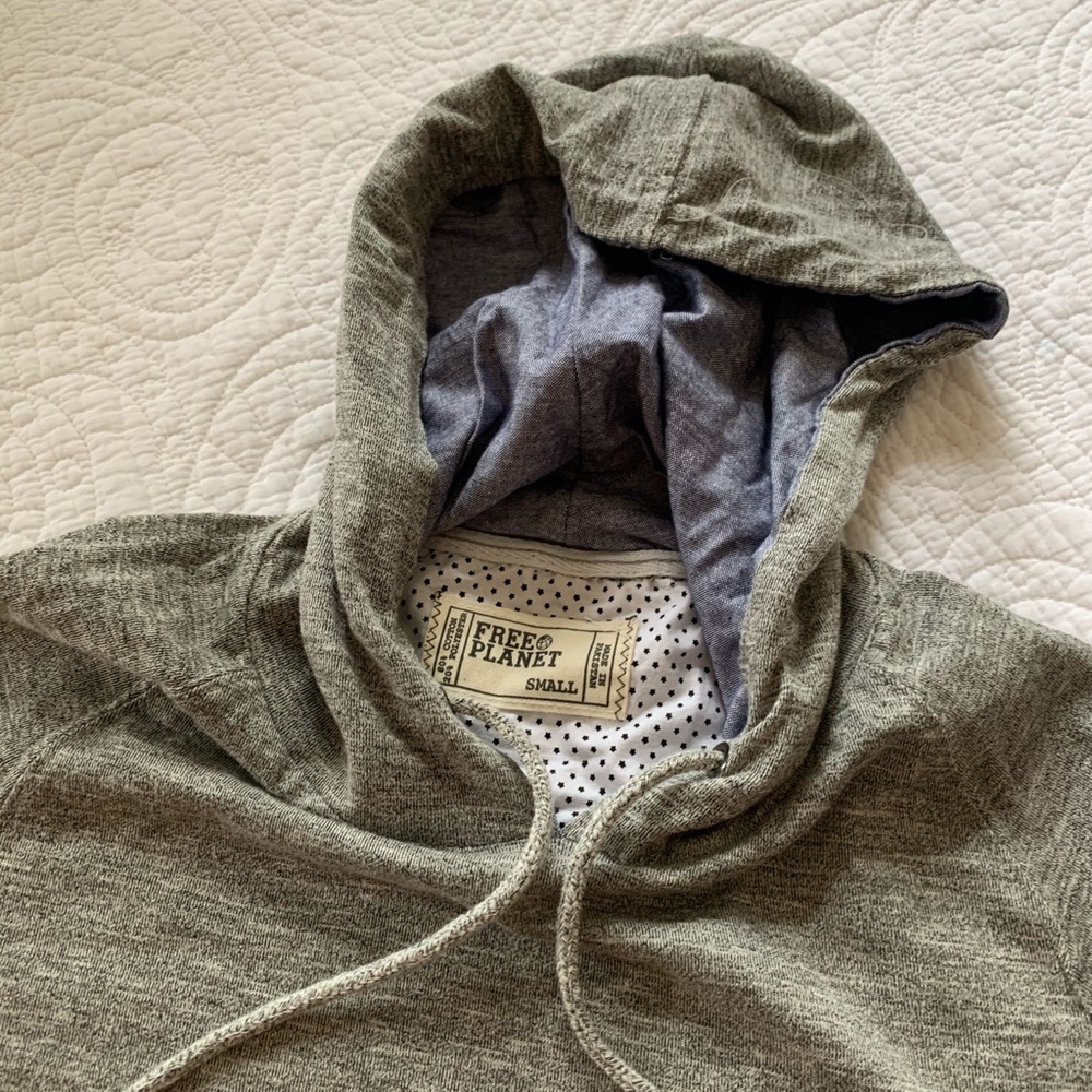 Men’s  t-shirt with hood. Great for teens or in-between sizes - Picture 2 of 3